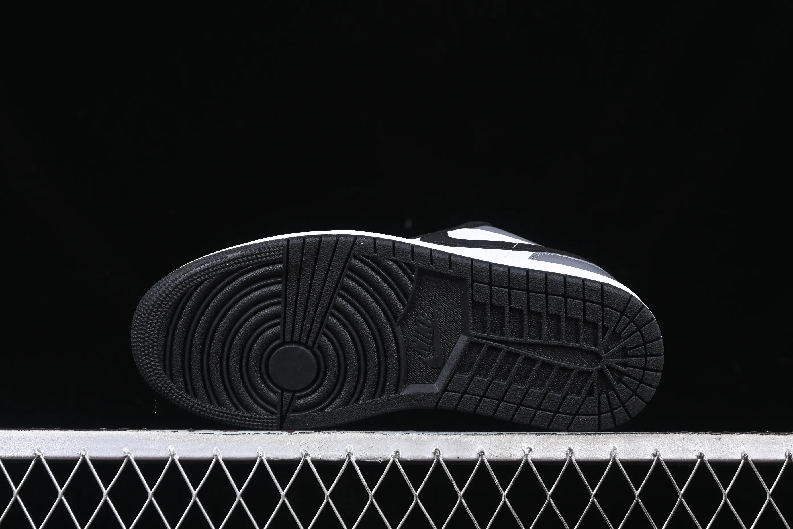 All categories Air Jordan Jordan series basketball shoes Air Jordan 1 Low Air Jordan 1 Low AJ1 Joe 1 gray white black hook low-top cultural casual sneakers HF3148-106